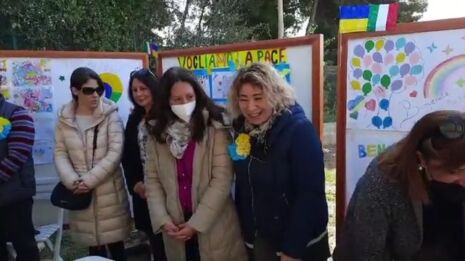 Cerimonia di accoglienza alla Vittorini di Siracusa per 5 bambini Ucraini